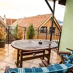 Downtown Apartament